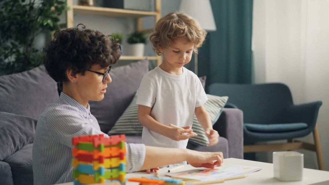 children learning about money